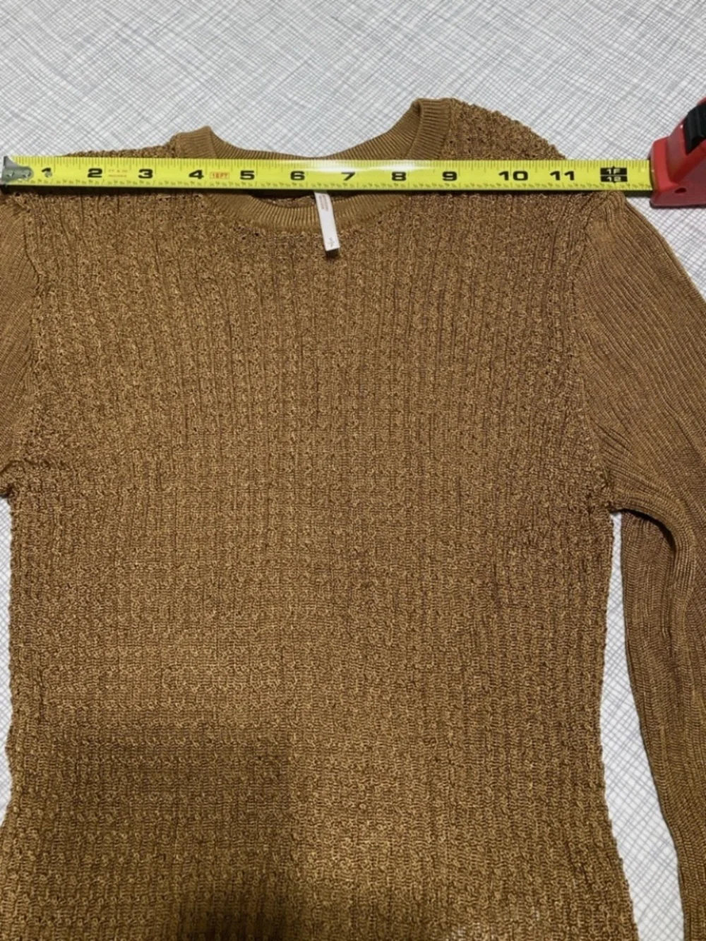 Free People Long sleeved pullover top